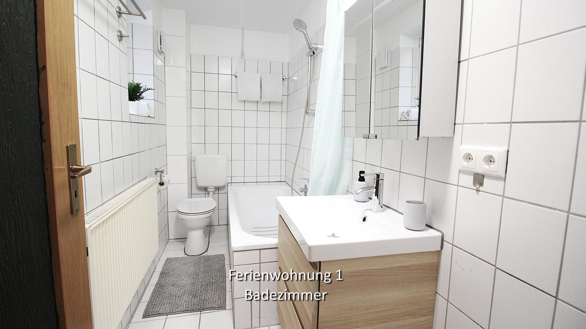 3 Zimmerwohnung In Wuerzburg Naehe Uniklinik, Free Parking Buitenkant foto